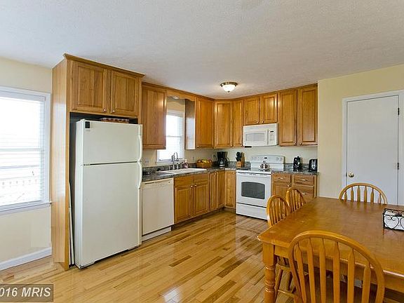 4th image of 116 Golden Pond Cir