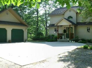 5343 Blue Lake Dr, Gladwin, MI 48624