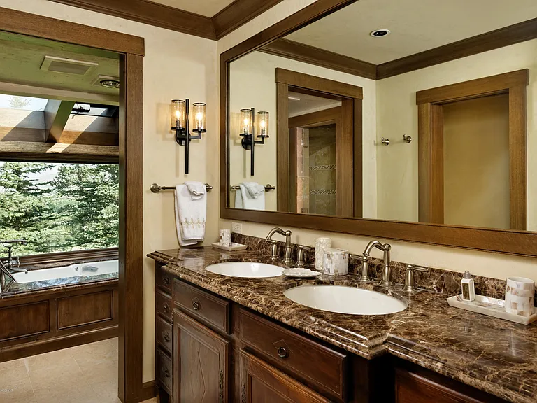 565 N Starwood Dr — Photo 13