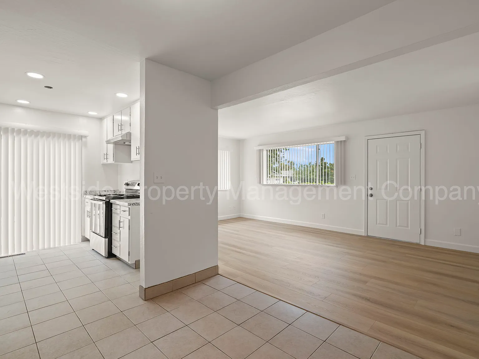3 bed, 1000 sqft, $3,795 — Photo 4