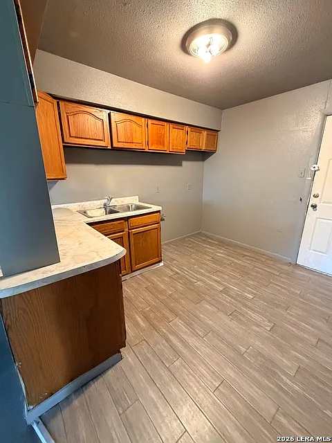 323 Aldama — Photo 2