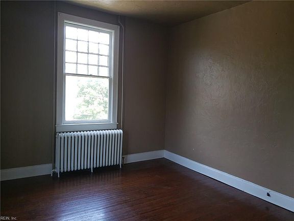 4th image of 205 Hatton St APT 4