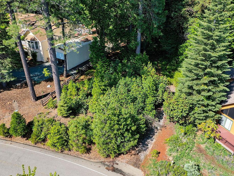1st image of 16851 Fairview Ct