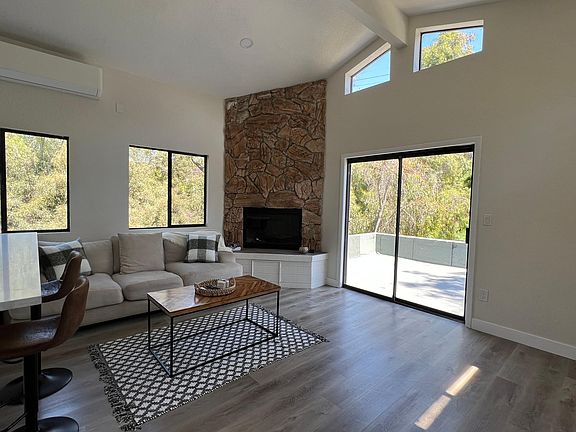 4th image of 3095 Boundary St #2