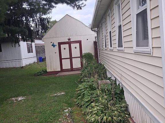 4th image of 96 Maple Rd