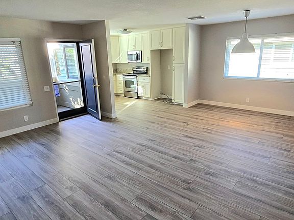 2nd image of 2654 La Paloma Cir