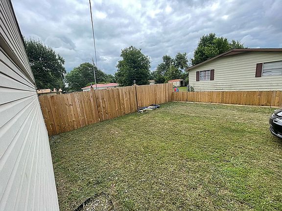 3rd image of 1707 N Hico St