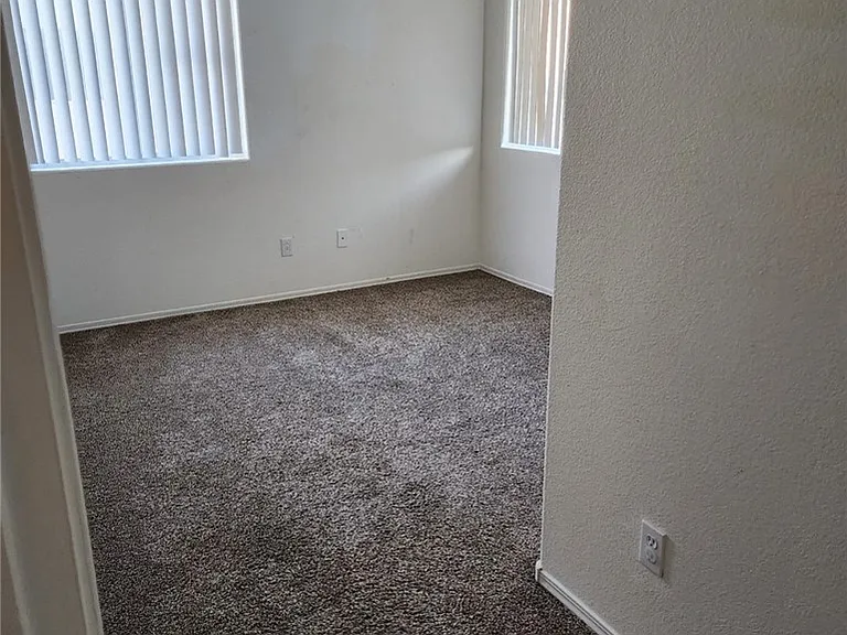 11901 Fairfax Ridge St — Photo 31