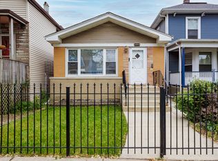 2140 N Tripp Ave, Chicago, IL 60639