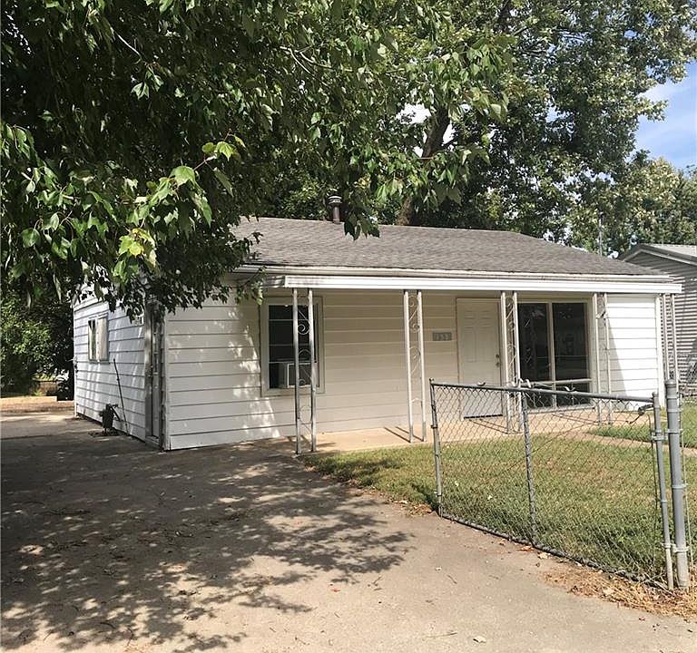1st image of 138 Woodlawn Ave