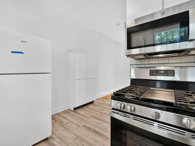 1427 Monroe St NW — Photo 11