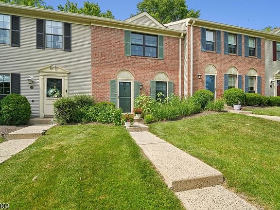 2nd image of 129 Woodward Ln