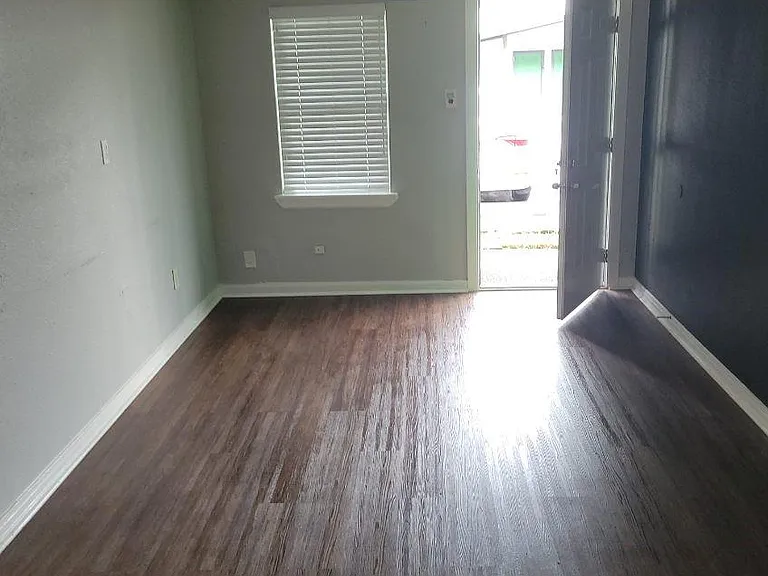 2409 Bastrop St #2 — Photo 15