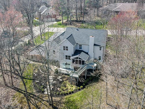 4th image of 726 Westwood Dr