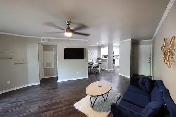 Deerwood Apartments — Photo 3