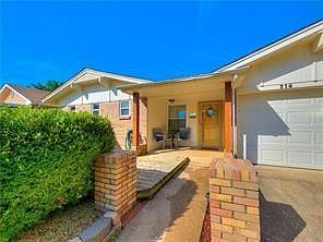 2nd image of 218 Tanglewood Dr