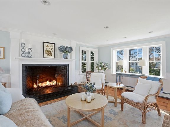 4th image of 82 Nichols Rd
