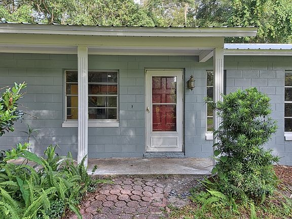 2nd image of 3304 NE 23rd Ct