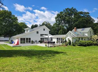 26 Maple Ave, Essex, CT 06426