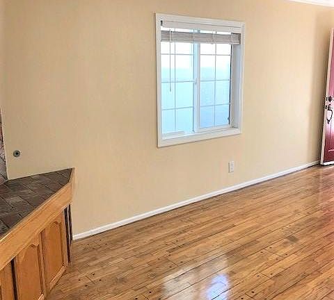 3rd image of 216 10th St