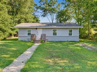 16098 Crestview Dr, Gulfport, MS 39503