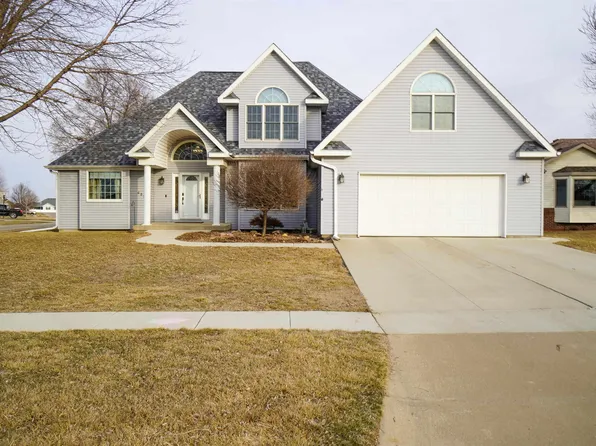 602 Stonegate Ct, Sergeant Bluff, IA 51054
