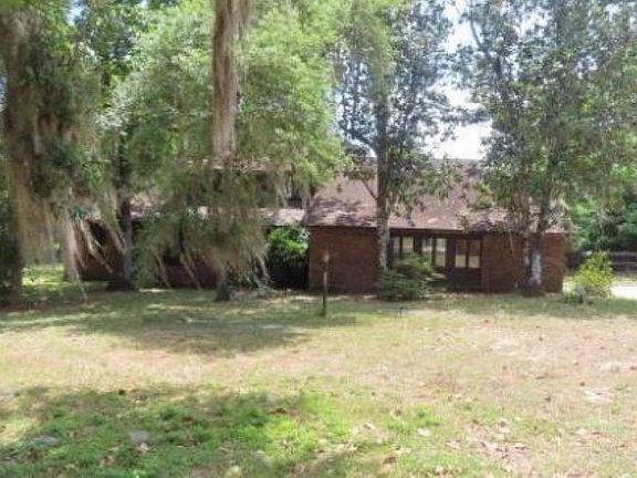 3rd image of 6624 Woody Ct