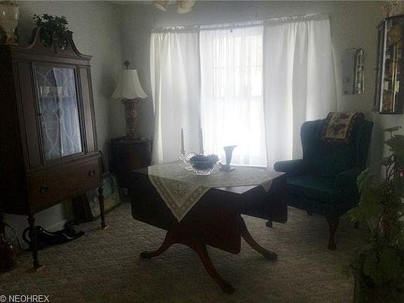 3rd image of 1042 W 29th St