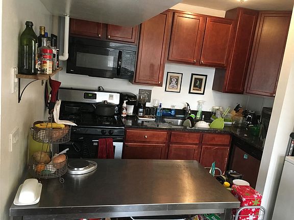 5th image of 5335 N California Ave APT 3C