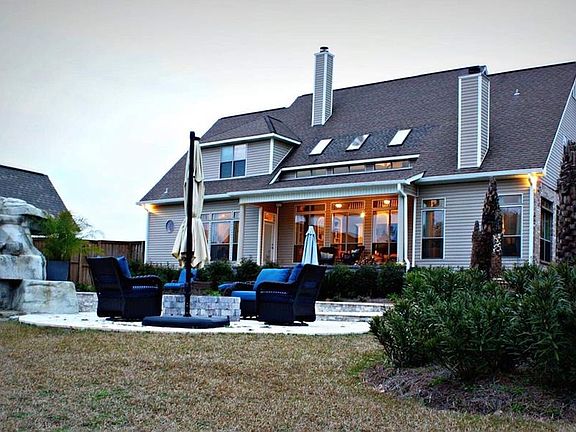 3rd image of 98 Anastasia Dr