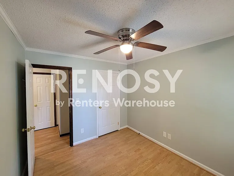 914 Wildwood Square Ct — Photo 27