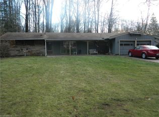 920 Bell Rd, Chagrin Falls, OH 44022