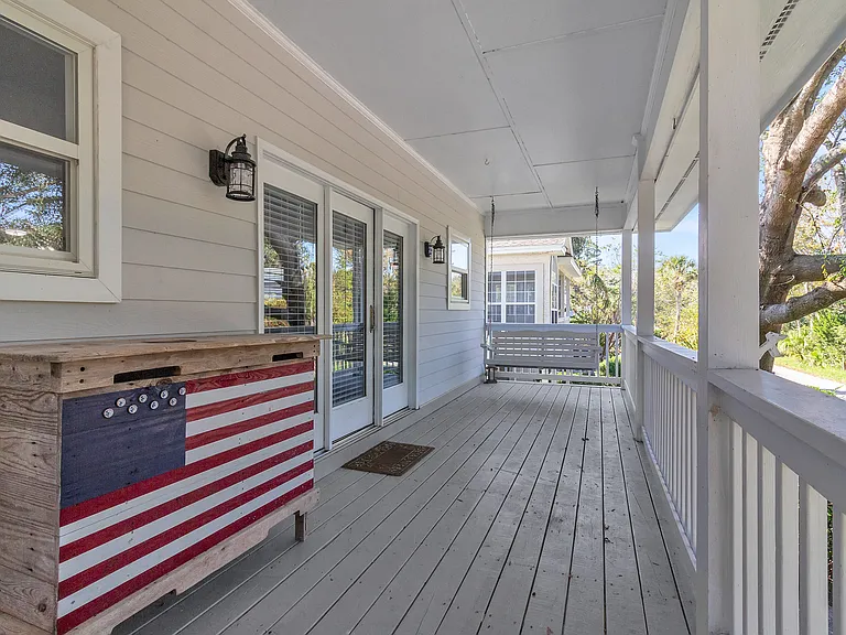 303 Holly St — Photo 19