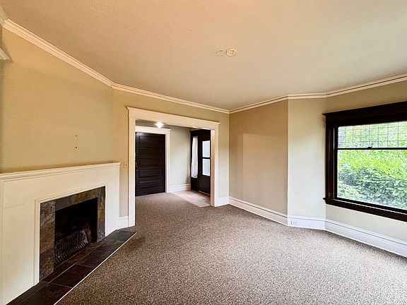 5th image of 1921 Franklin Pl E
