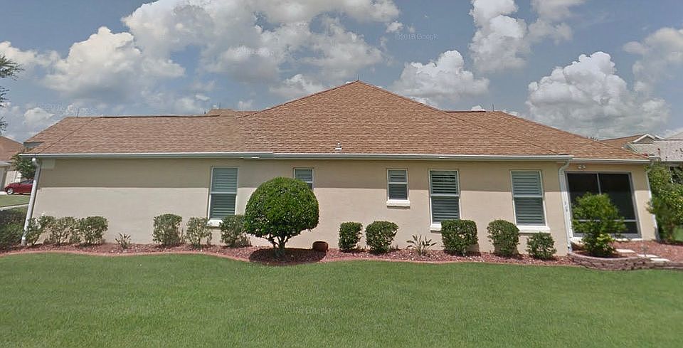 Large corner lot side, east 