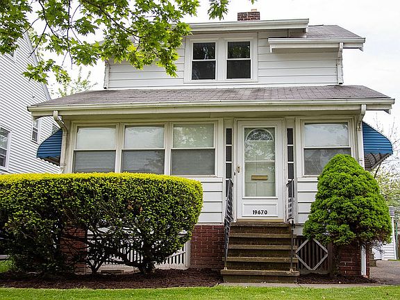 3rd image of 19670 Renwood Ave