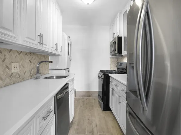 141-25 78th Avenue image 2 of 7