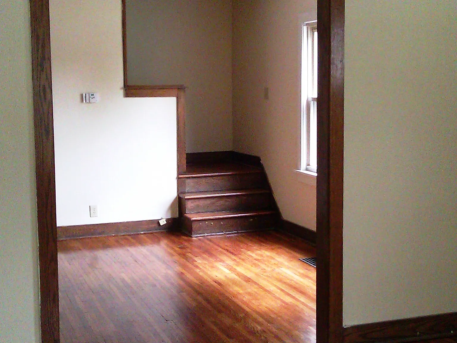 3 bed, 1176 sqft, $1,325 — Photo 2