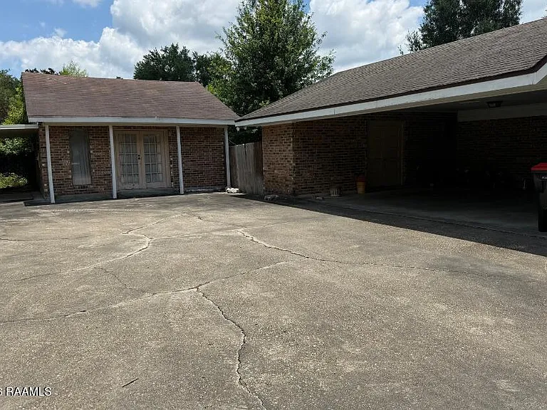 204 Carolyn Dr — Photo 12
