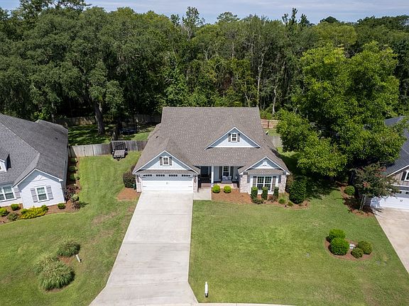 3rd image of 4619 Amelia Cir
