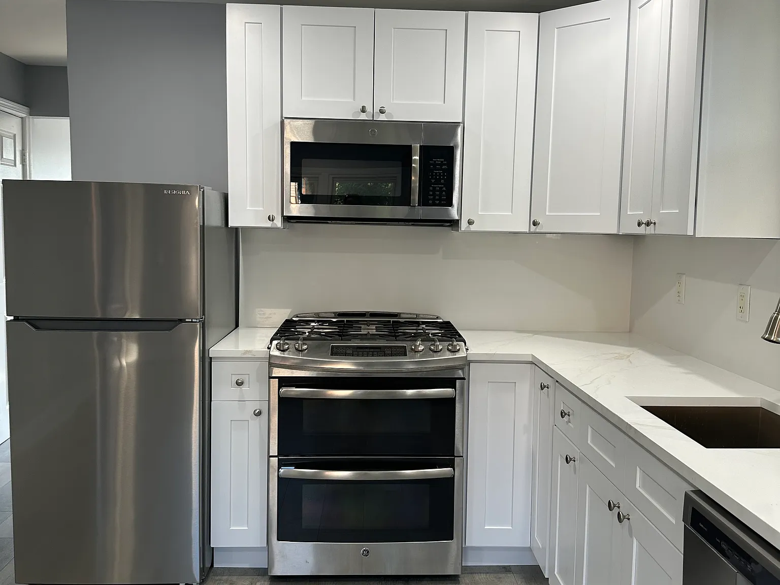 2 bed, $2,200 — Photo 2