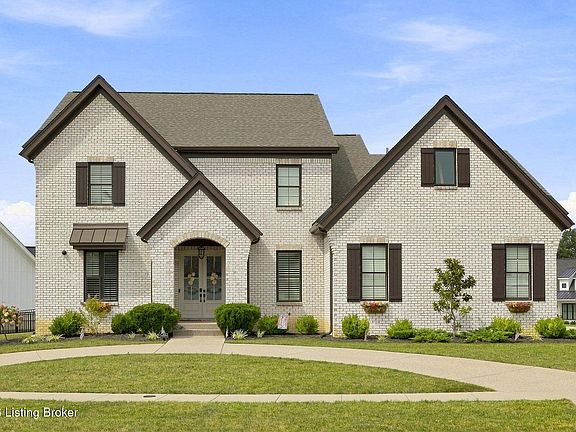 2nd image of 1541 Lincoln Hill Way