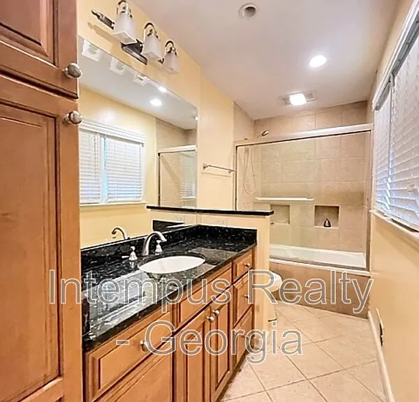 3474 Sunderland Cir NE — Photo 12