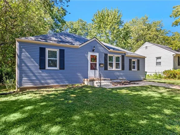 4900 Canterbury Rd, Mission, KS 66205