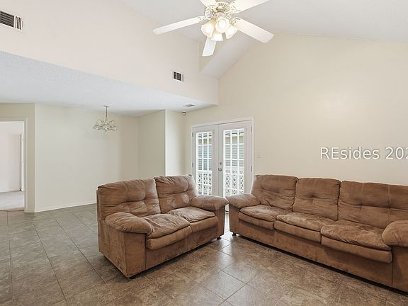 5th image of 44 Leeward Drive