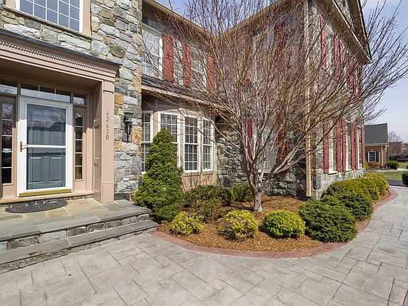 5th image of 42630 Trappe Rock Ct
