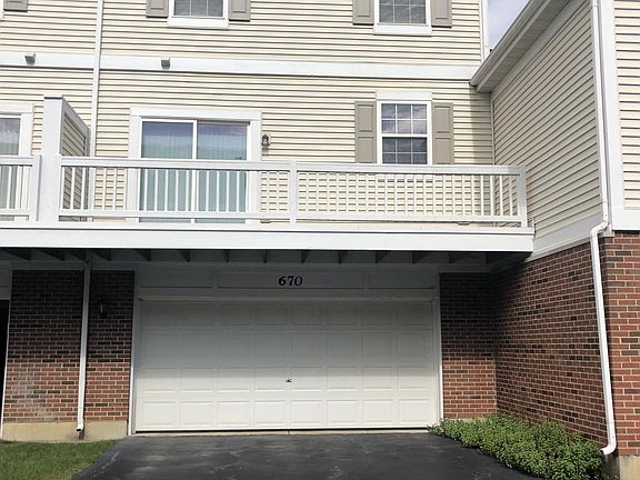 2nd image of 670 N Hidden Prairie Ct