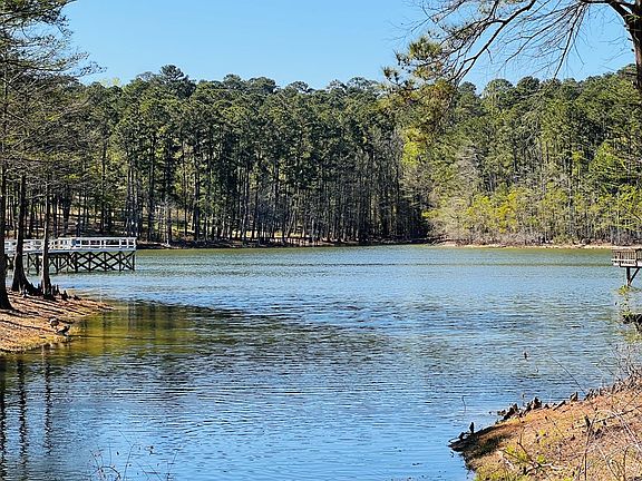 3rd image of 320 Northpoint Loop