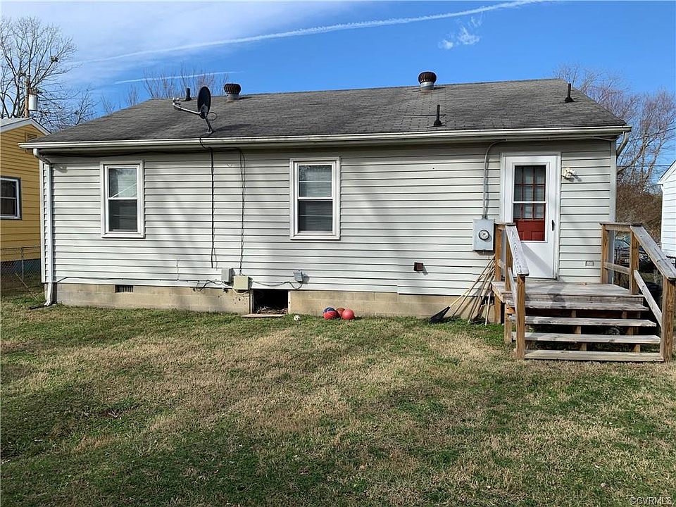 2nd image of 123 N Elm Ave