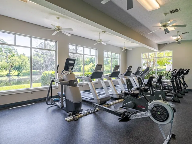 The Preserve at Grande Oaks Apartment Homes — Photo 10
